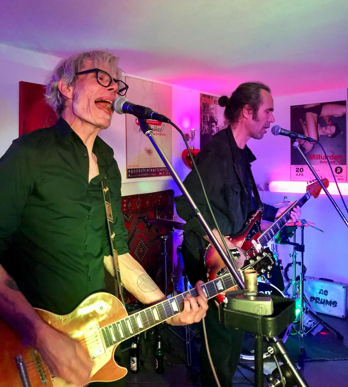 2026-02-10_23-23-33-creeping_candies