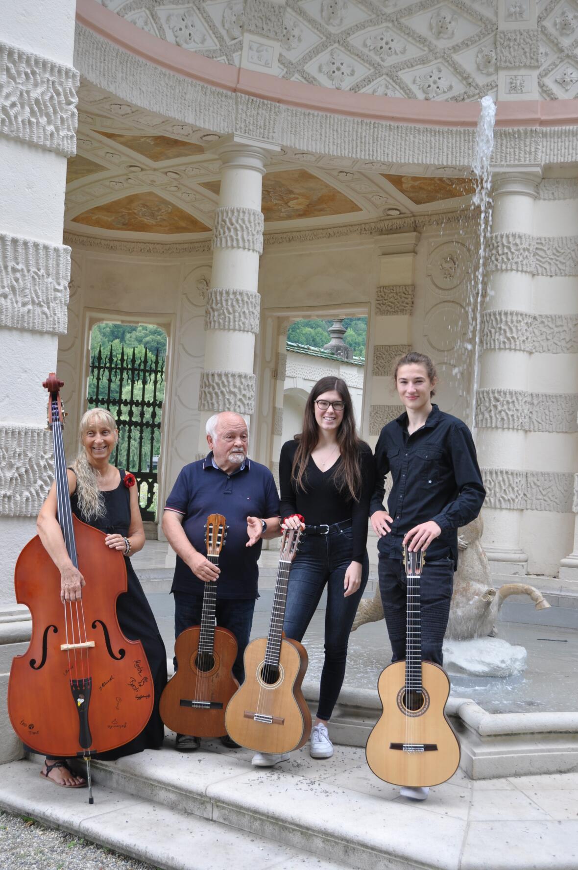 2026-03-03_08-24-01-la_gitarrata